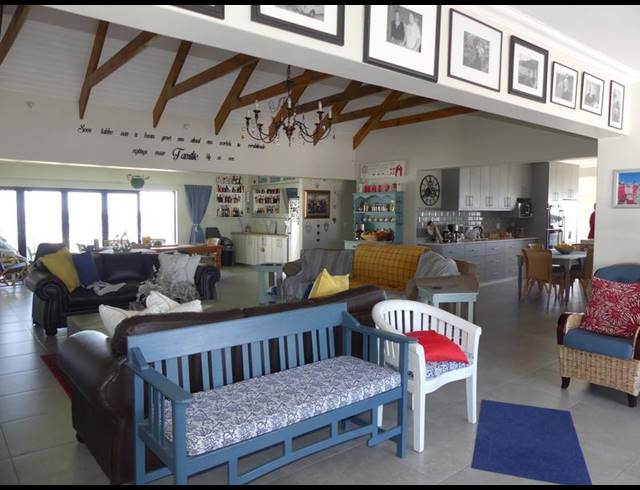 5 BEDROOM HOUSE FOR SALE IN DA GAMA BAY